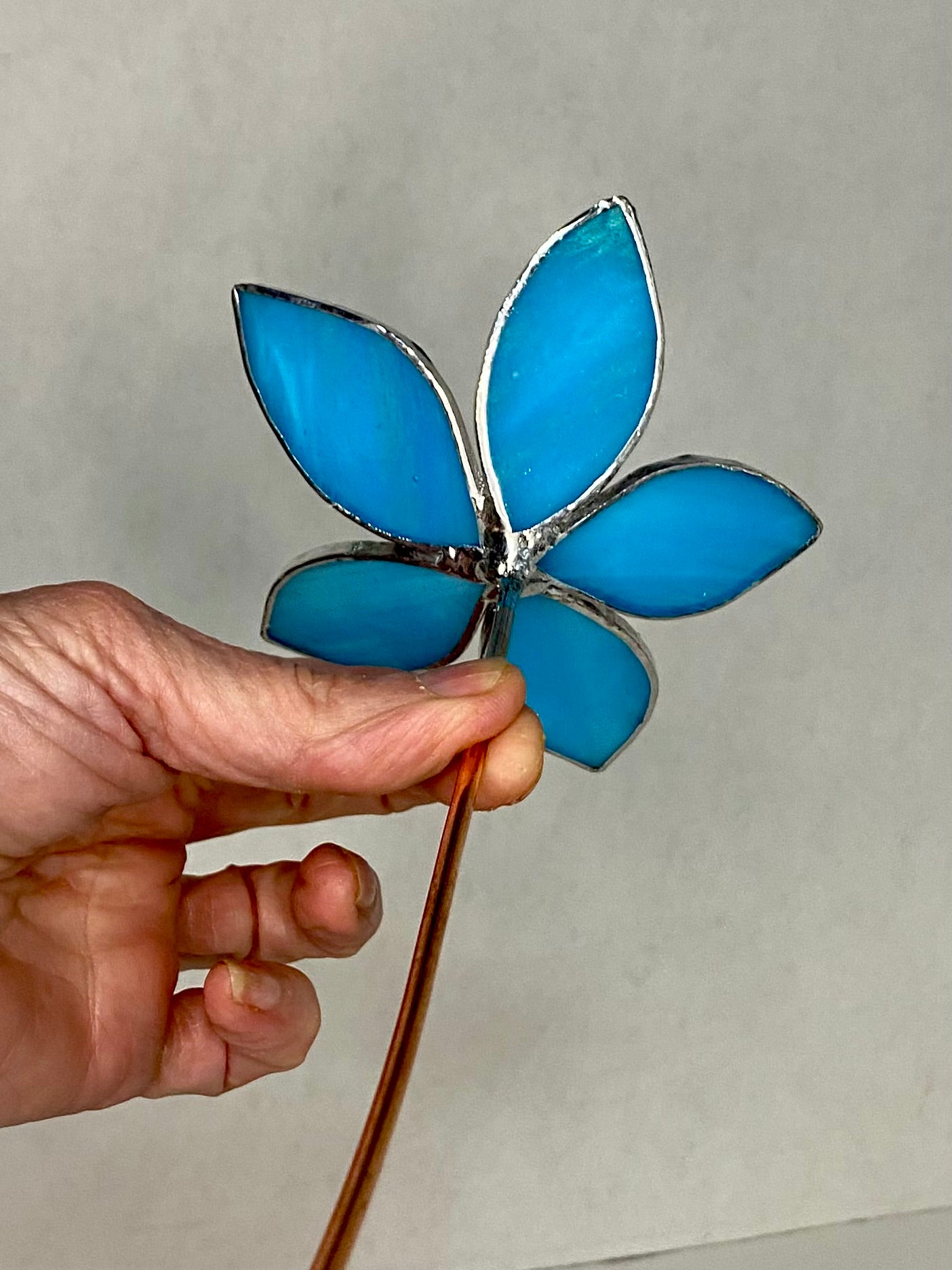 Iridescent Blue Glass Flower Plant Stakes by Hip Chick Glass, Stained Glass Flower Bouquet, Stained Glass Flower on a Stem, Handmade Home Decor, Wedding Bouquet Keepsake, Tabletop Decor