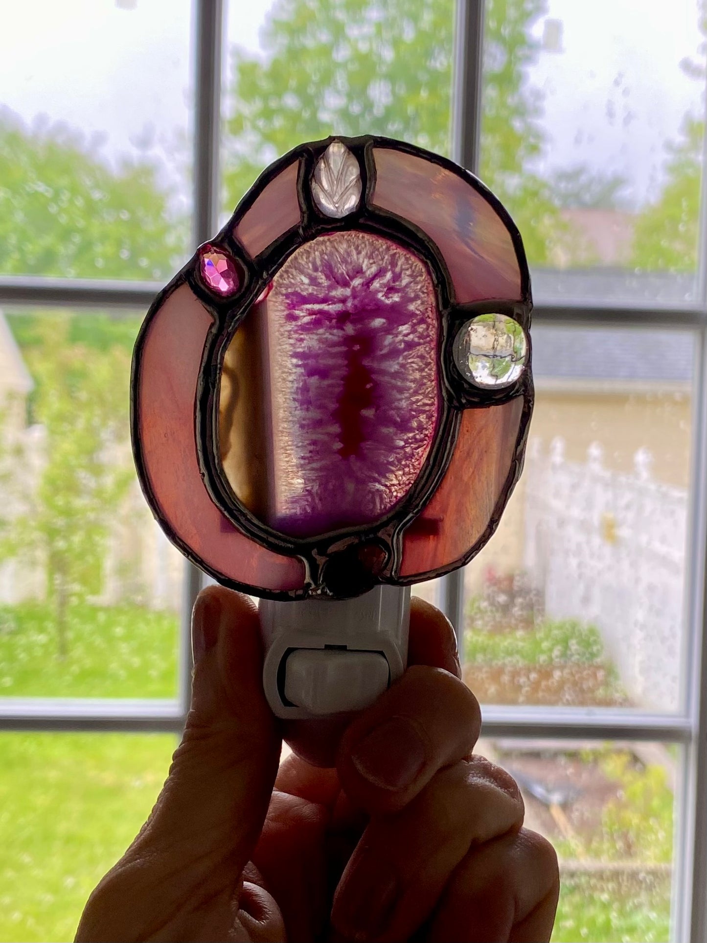 AGATE SLICE NIGHTLIGHT in Pink with Rose Quartz and Jewels | Gretchen Shutt | Hip Chick Glass, LLC