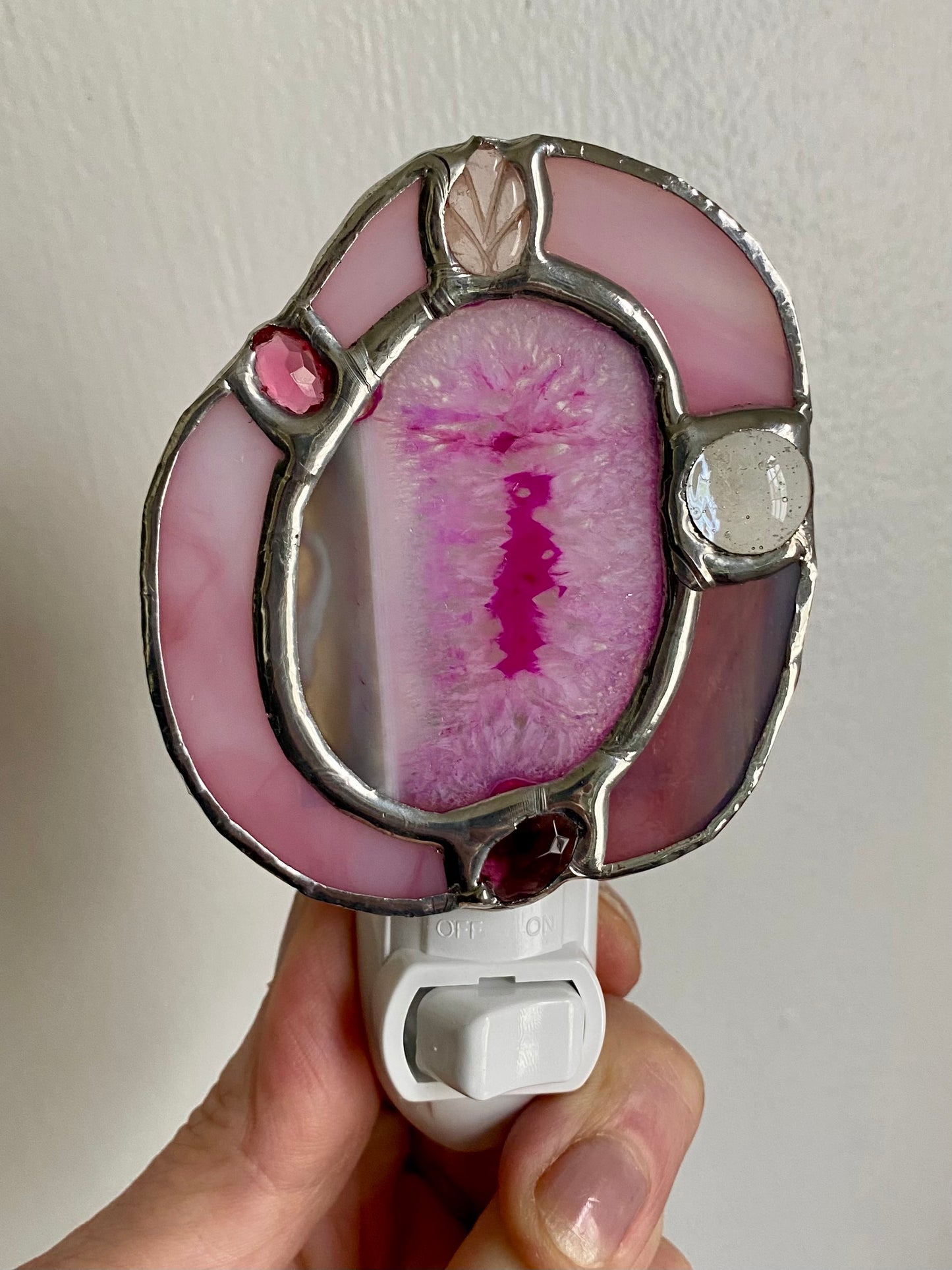 AGATE SLICE NIGHTLIGHT in Pink with Rose Quartz and Jewels | Gretchen Shutt | Hip Chick Glass, LLC