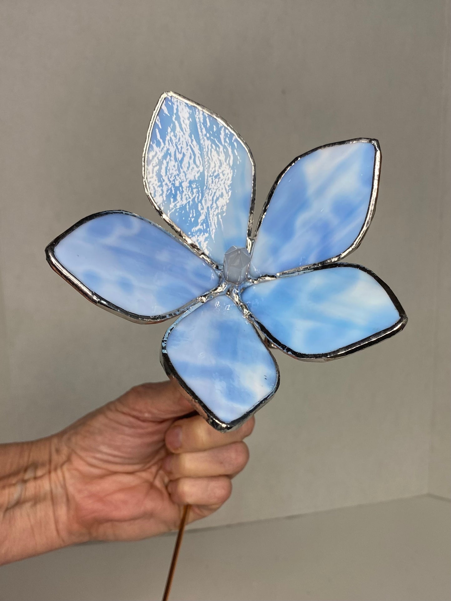 Mottled Blue Stained Glass Flower Plant Stakes by Hip Chick Glass, Stained Glass Flower Bouquet, Stained Glass Flower on a Stem, Handmade Home Decor, Wedding Bouquet Keepsake, Tabletop Decor