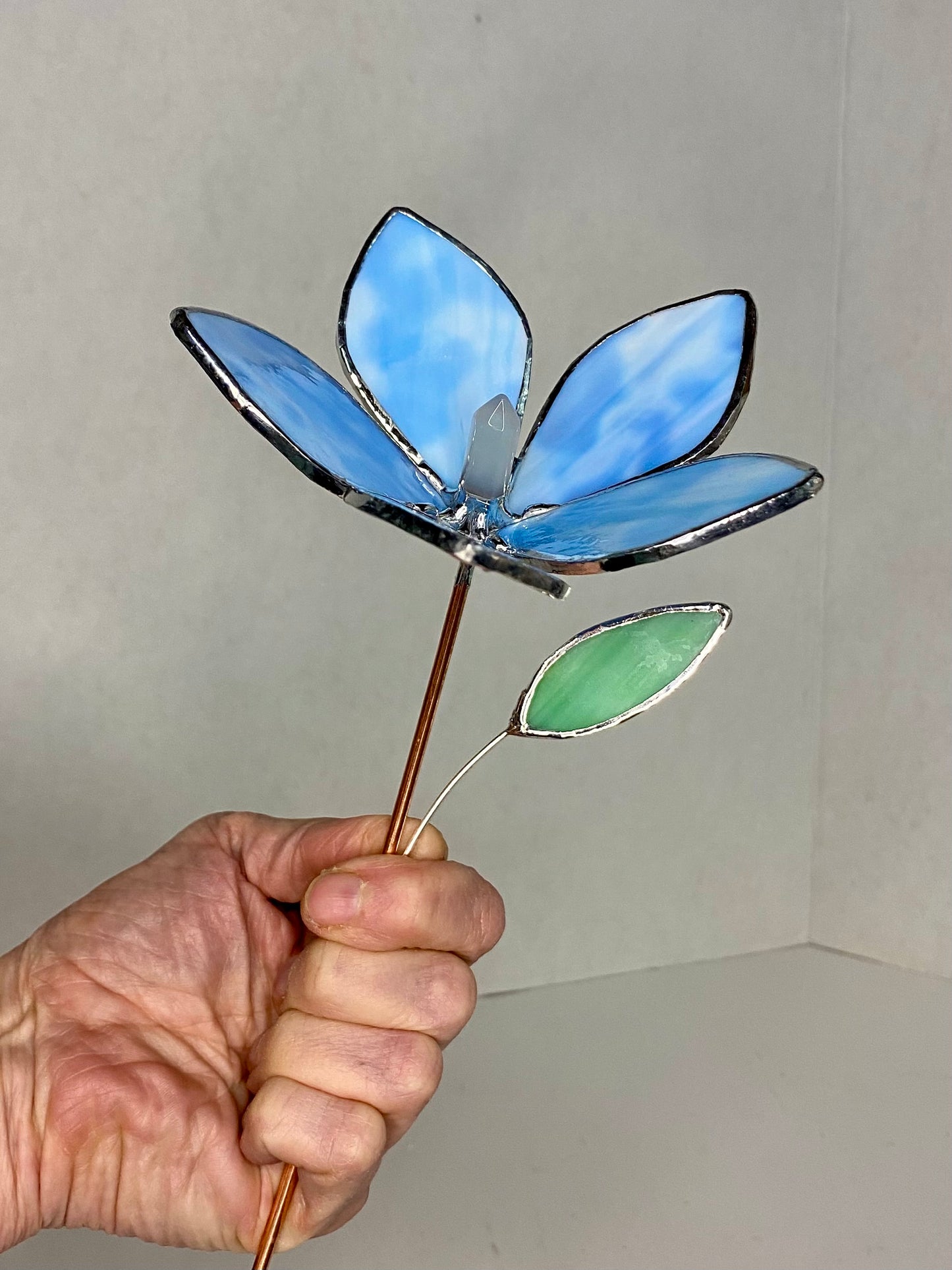 Mottled Blue Stained Glass Flower Plant Stakes by Hip Chick Glass, Stained Glass Flower Bouquet, Stained Glass Flower on a Stem, Handmade Home Decor, Wedding Bouquet Keepsake, Tabletop Decor