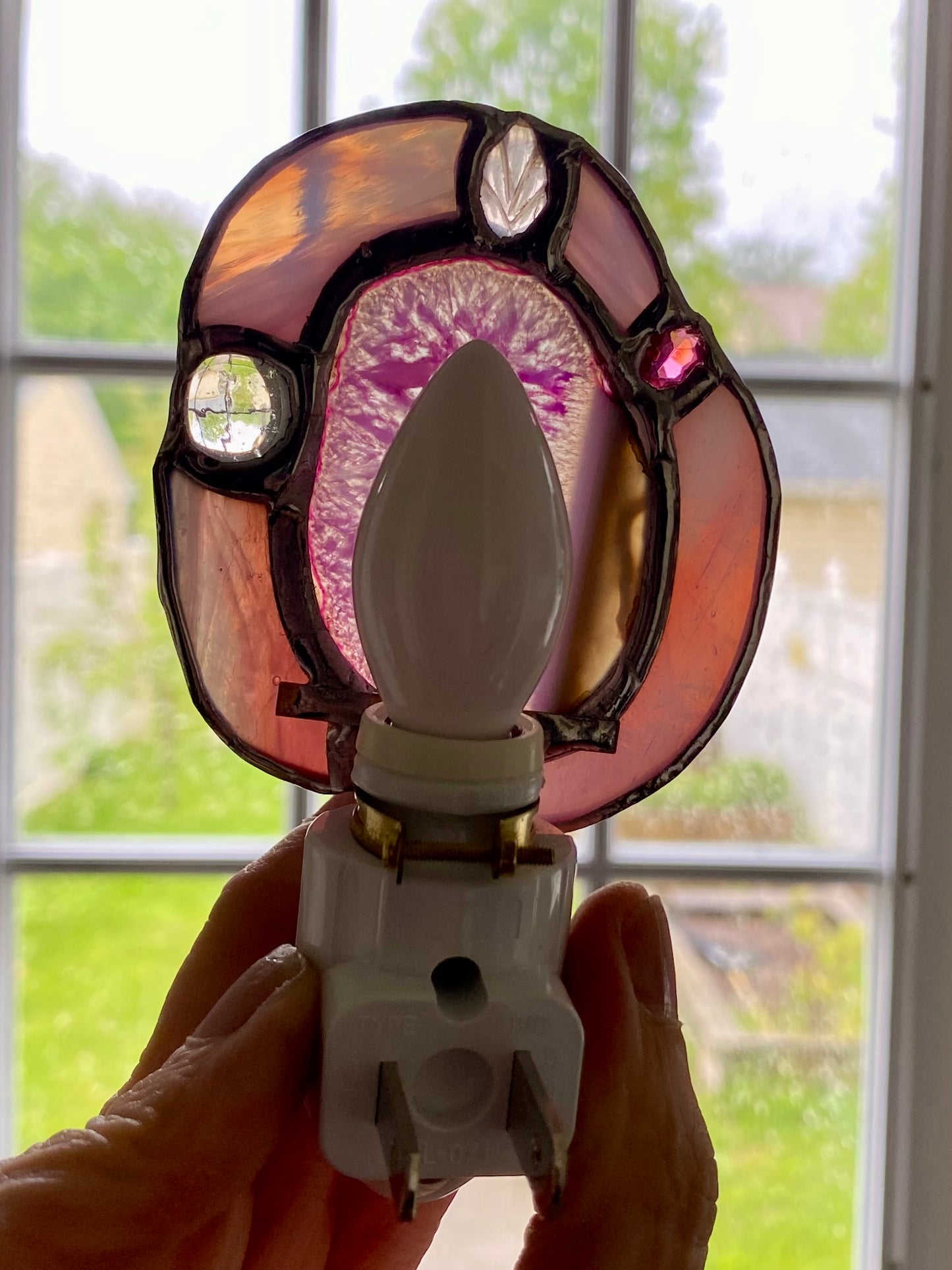 AGATE SLICE NIGHTLIGHT in Pink with Rose Quartz and Jewels | Gretchen Shutt | Hip Chick Glass, LLC
