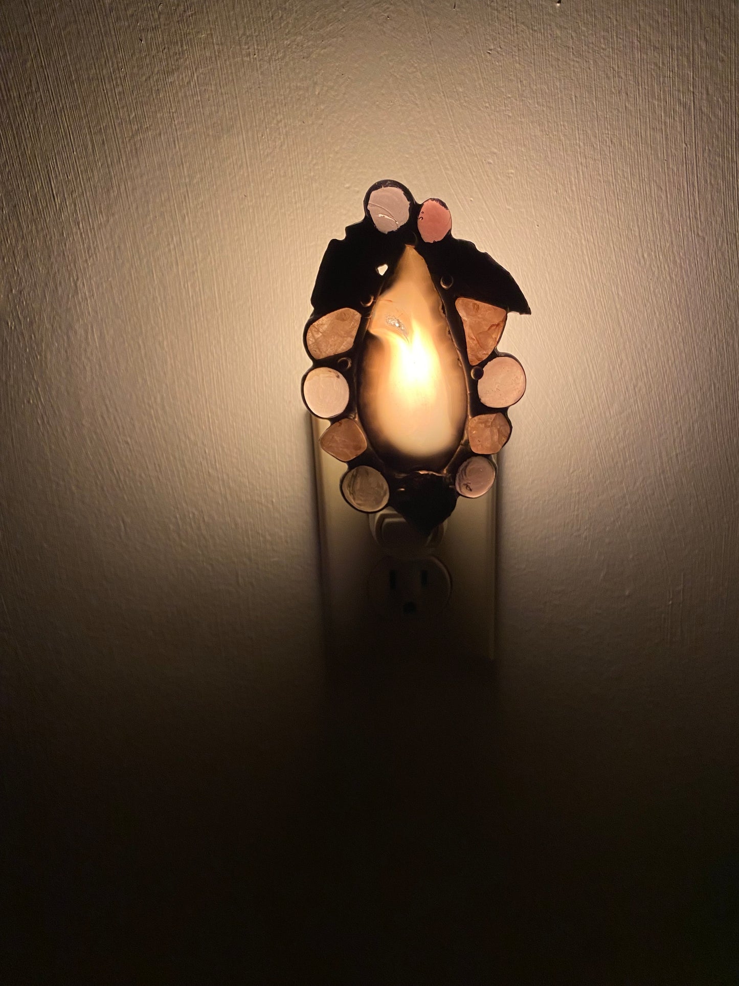 AGATE SLICE NIGHTLIGHT with Arrowheads | Gretchen Shutt | Hip Chick Glass, LLC