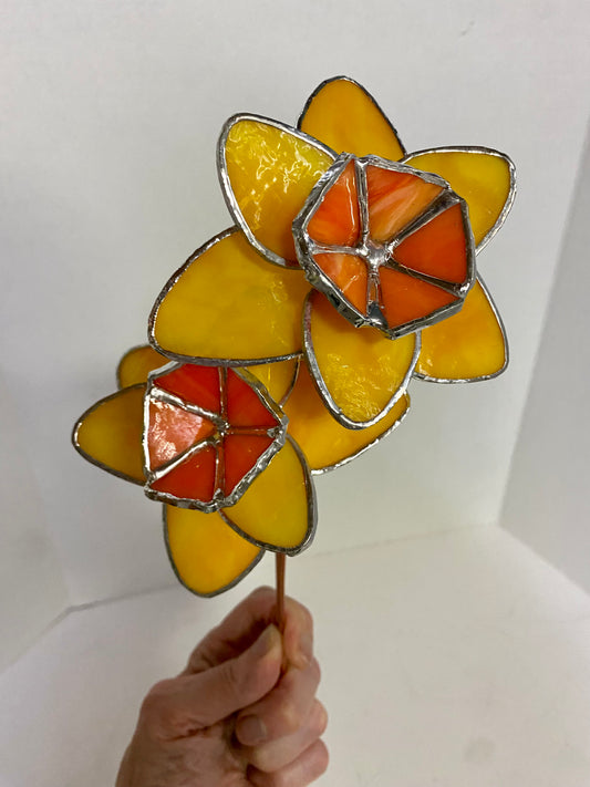 DAFFODIL Stained Glass Flower | Plant Stakes by Hip Chick Glass, Stained Glass Flower Bouquet, Stained Glass Flower on a Stem, Handmade Home Decor, Wedding Bouquet Keepsake, Tabletop Decor